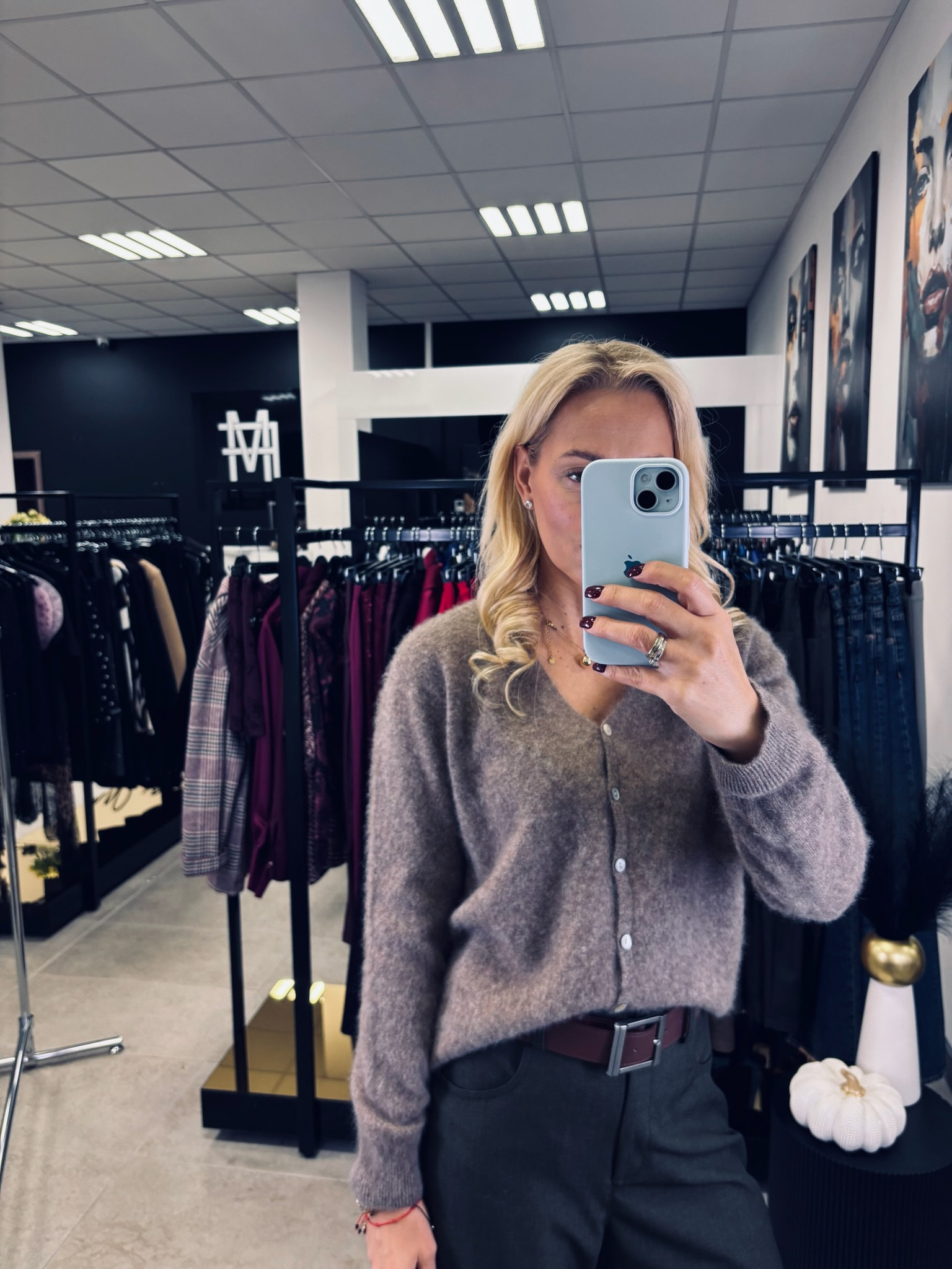 KASZMIROWY SWETER W SEREK ZAPINANY NA GUZIKI- FANGO