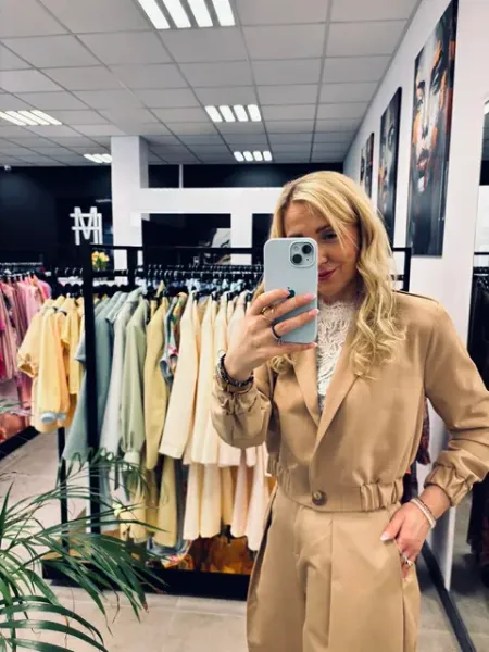 KRÓTKA KURTECZKA BOMBER