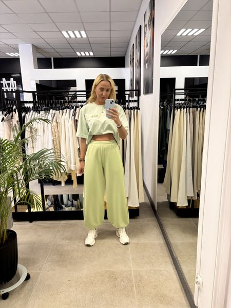 BAWEŁNIANY T-SHIRT MATCHA SELEDYN
