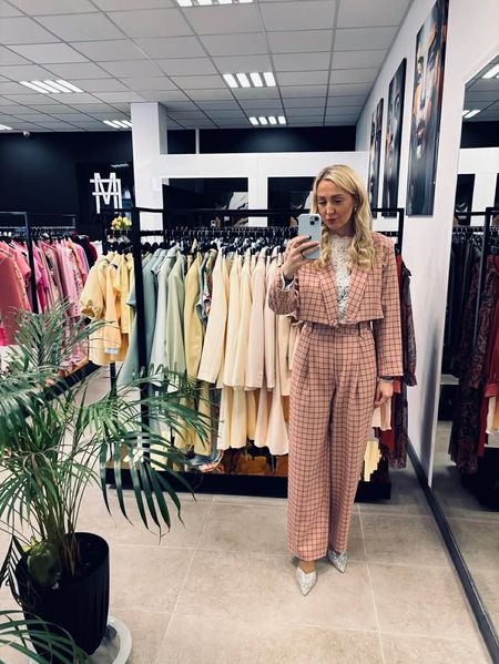 Krótka marynarka w kratę +spodnie typu ballon