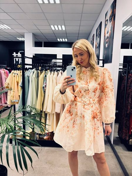 Bawełniana sukienka w kwiaty na długi rękaw
